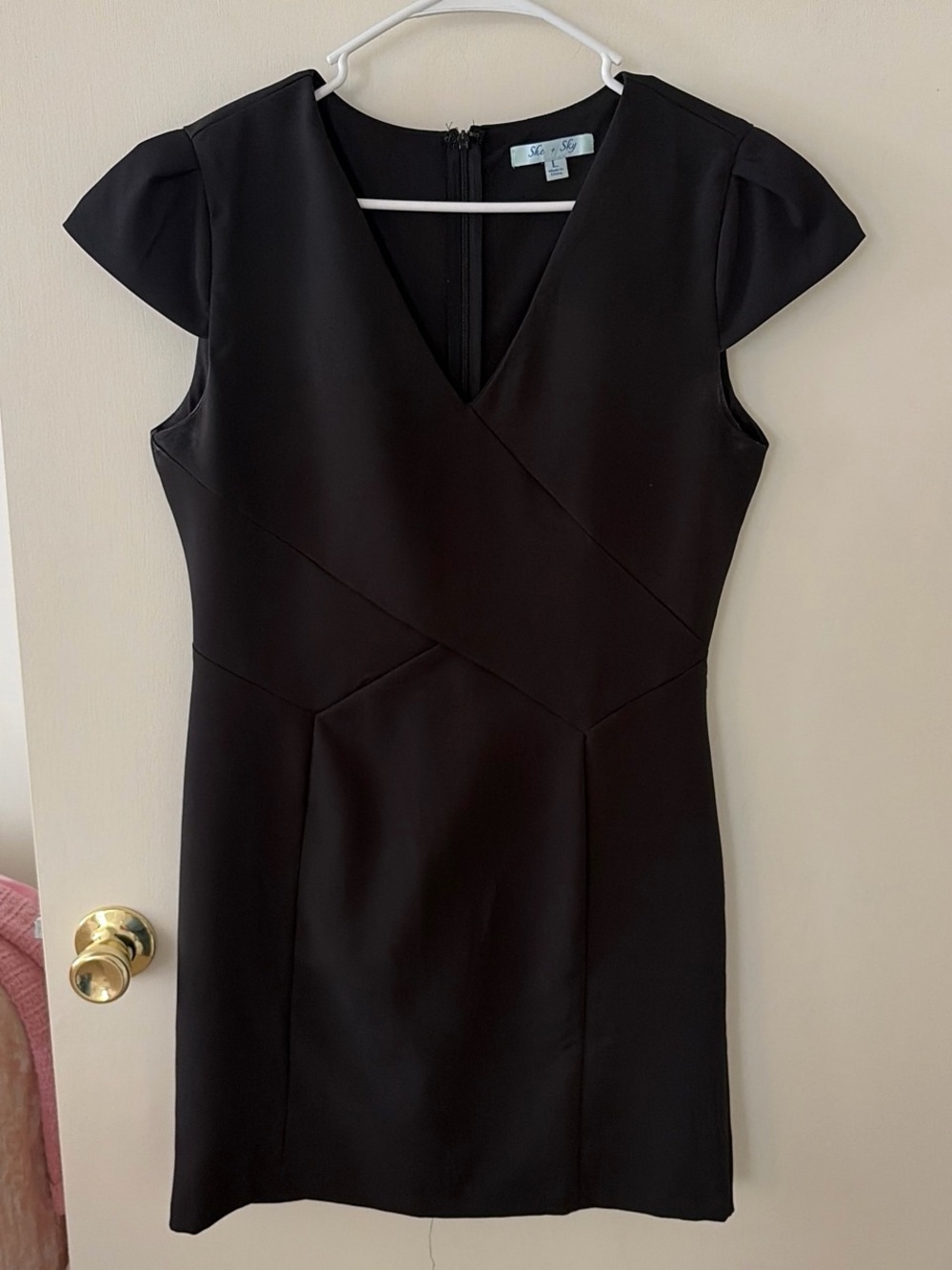 She + Sky Black V-Neck Cap Sleeve Sheath Dress